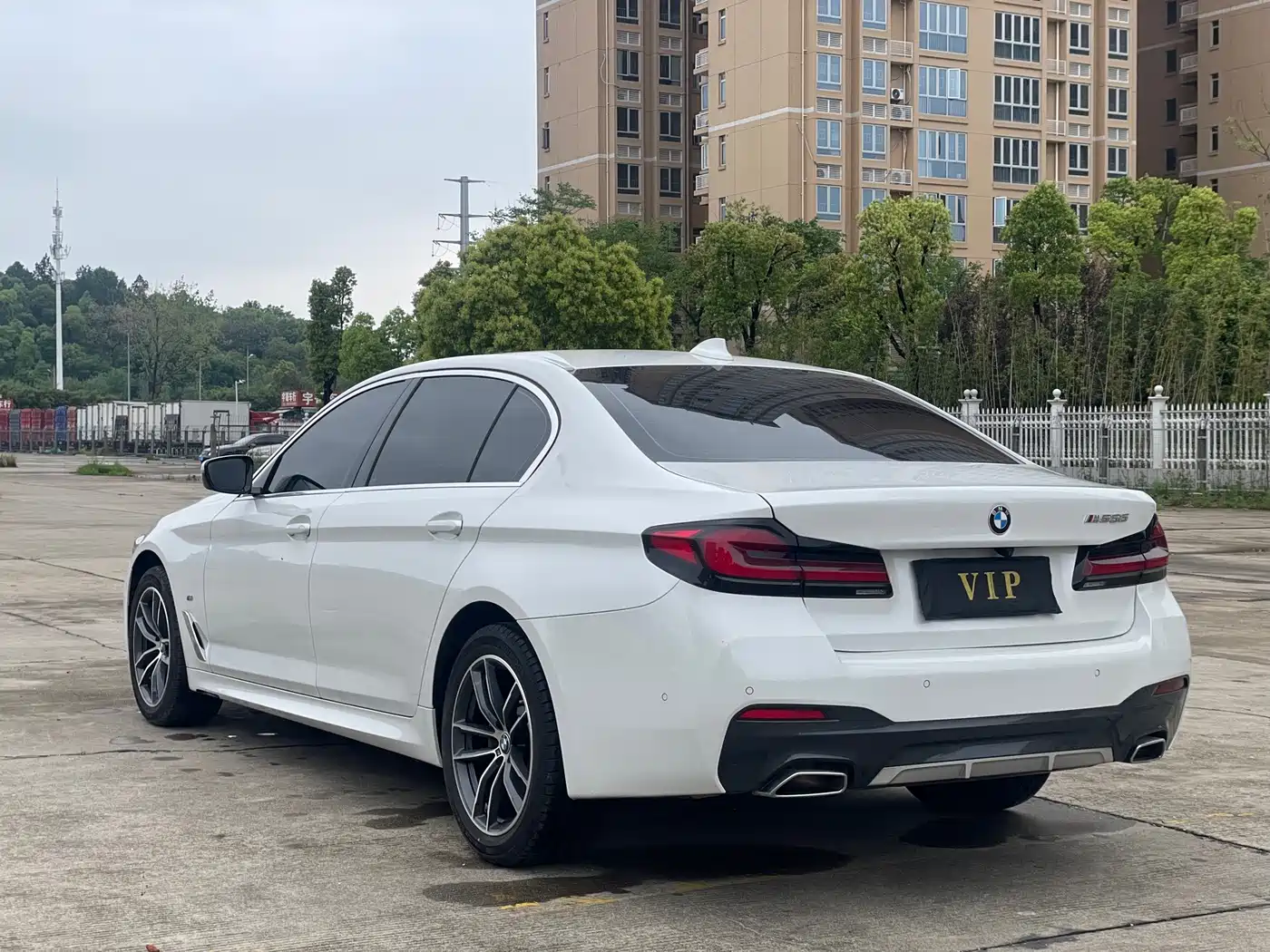 BMW 5 Series 2022 525Li M Sport Package фото 9