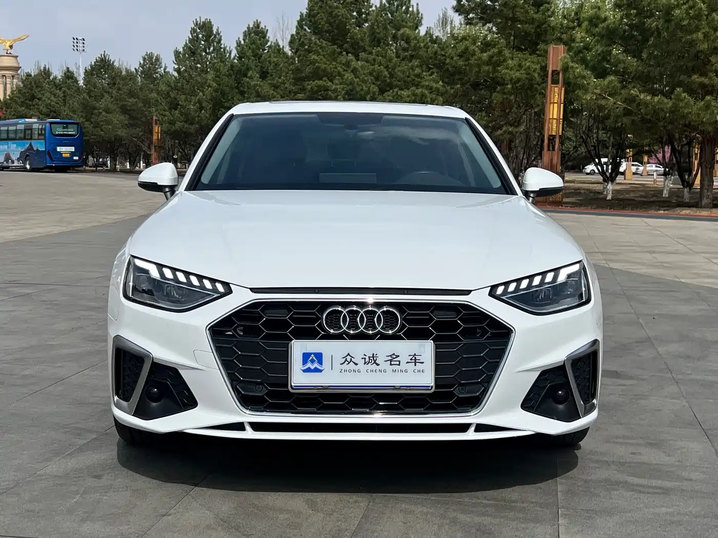 Audi A4L 2020 40 TFSI Fashion Dynamic Edition фото 2