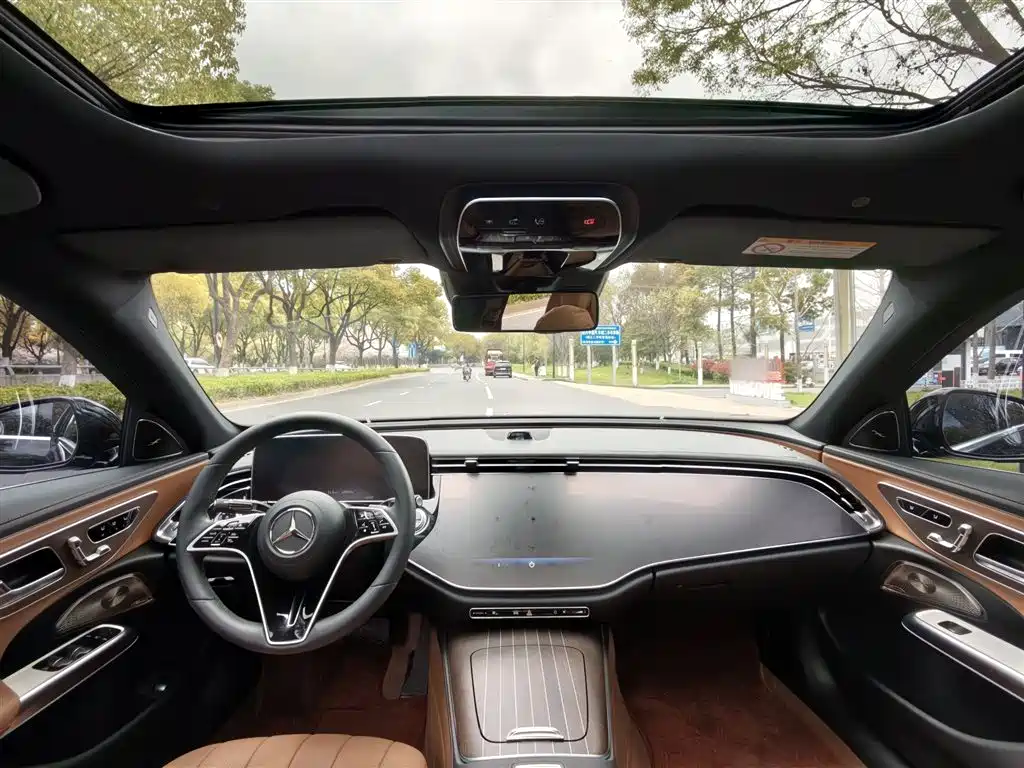 Mercedes-Benz E-Class 2025 E 300 L Luxury фото 11
