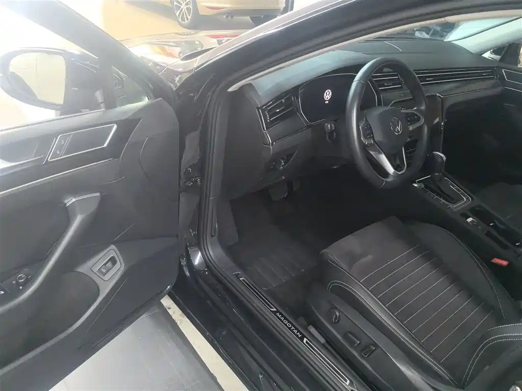 Volkswagen Magotan 2020 330TSI DSG Luxury фото 16