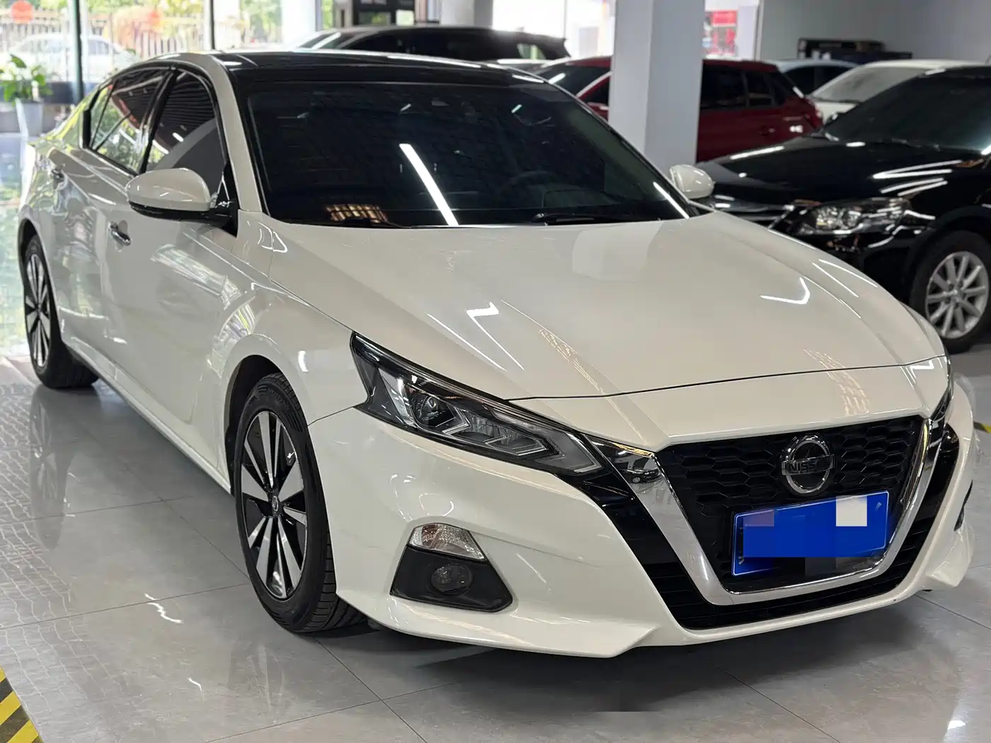 Photo 3 - Nissan Teana