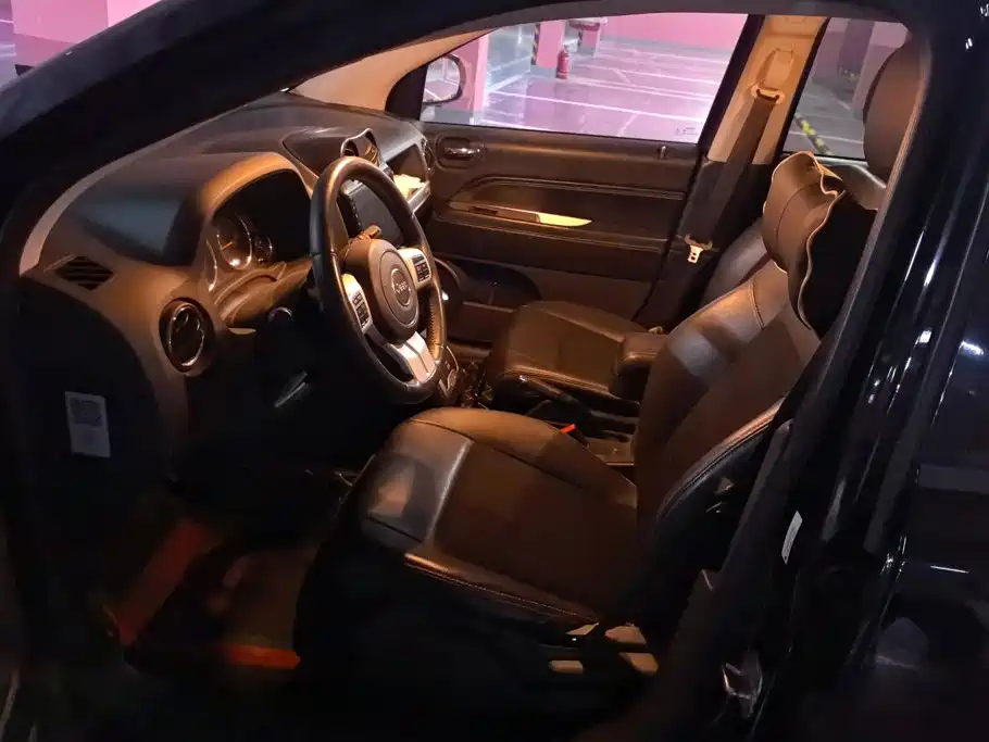 Jeep Compass (Import) 2014 2014 2.4L 4WD Serpentine Collector's Edition