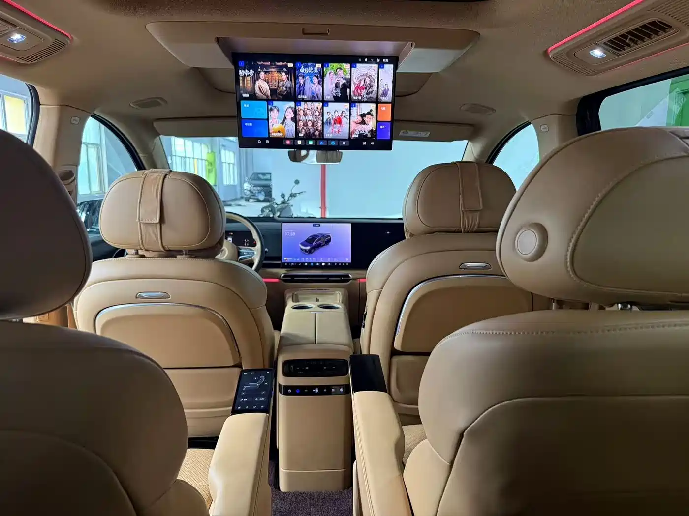 Voyah Auto Voyah Dreamer 2025 Model PHEV 4WD Premium QianKun Edition фото 2