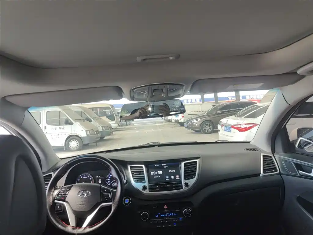 Hyundai Tucson 2015 1.6T Dual Clutch 2WD Smart фото 14