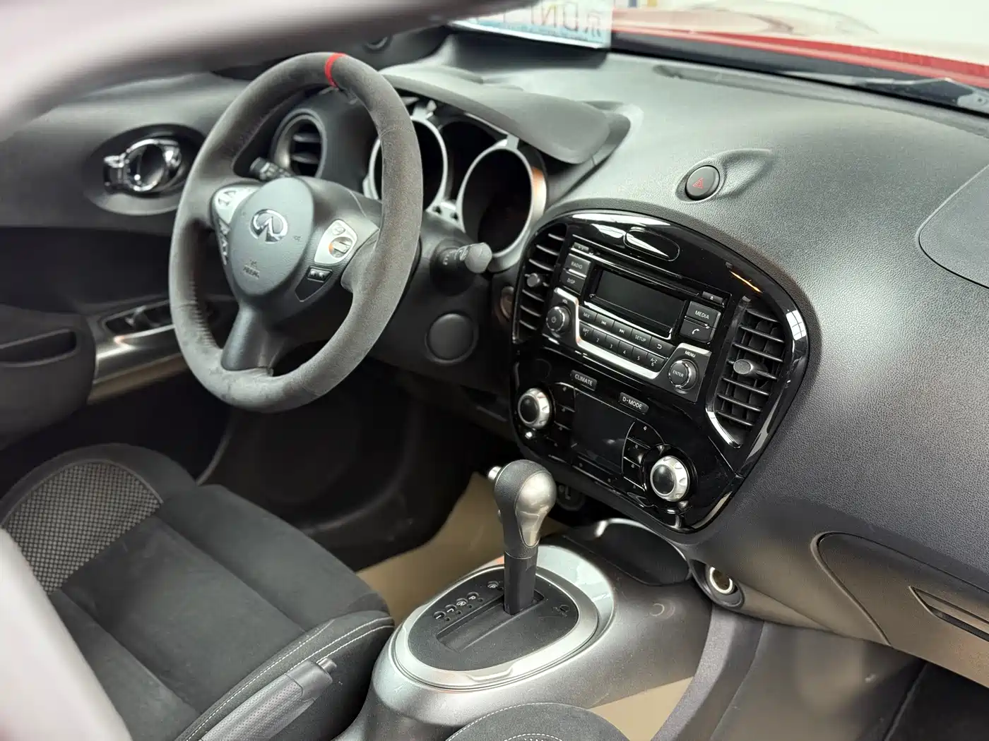 Infiniti ESQ 2018 2014 1.6L Free Edition