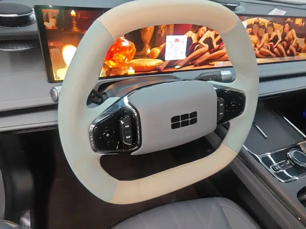 Geely Galaxy Galaxy E8 2025 2025 575km Voyage Smart Drive Edition