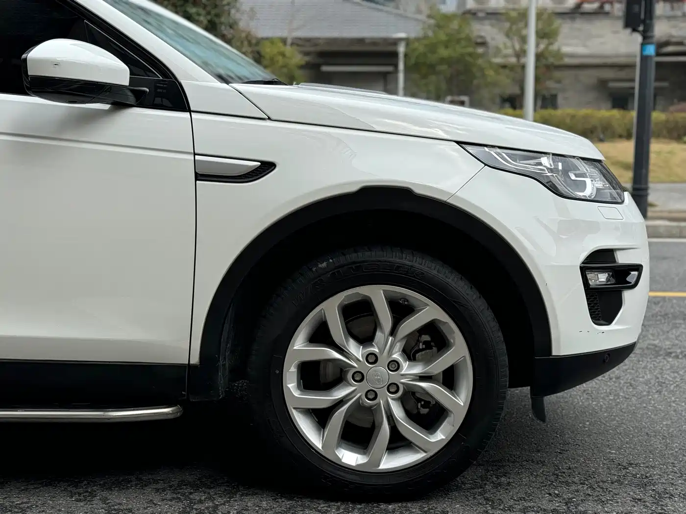 Land Rover Discovery Sport 2017 2.0T HSE фото 7