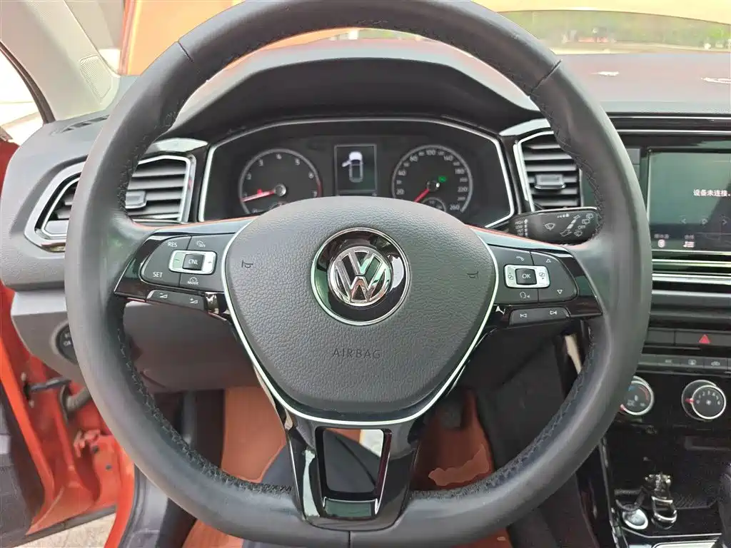 Volkswagen T-ROC 2019 280TSI DSG 2WD Comfort Version China VI фото 7