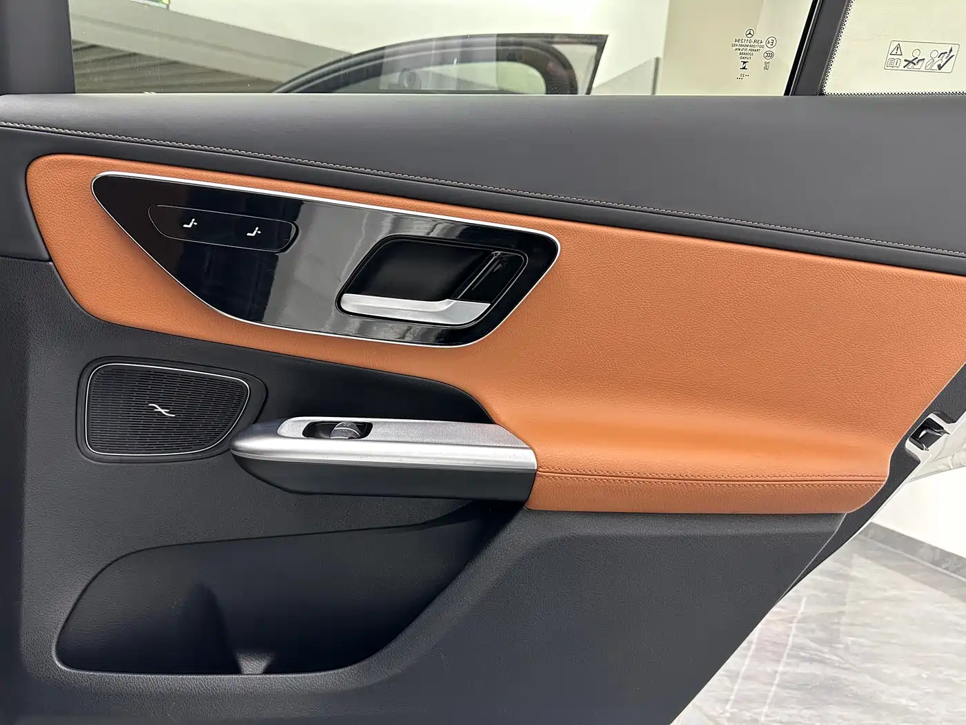 Mercedes-Benz GLC 2024 GLC 260 L 4MATIC Luxury 5-seater фото 26