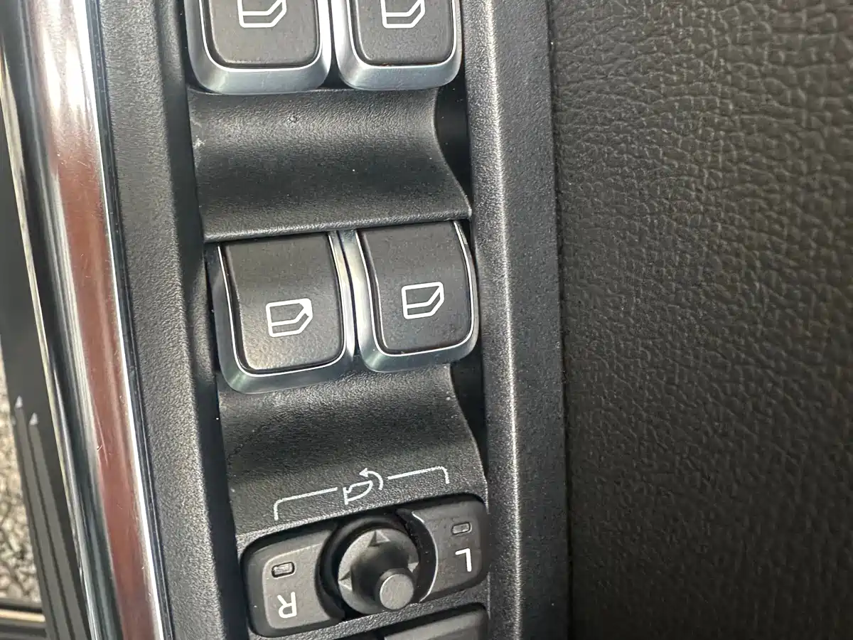 Lynk & Co 02 2018 1.5T DCT 2WD Shine Edition China V фото 16