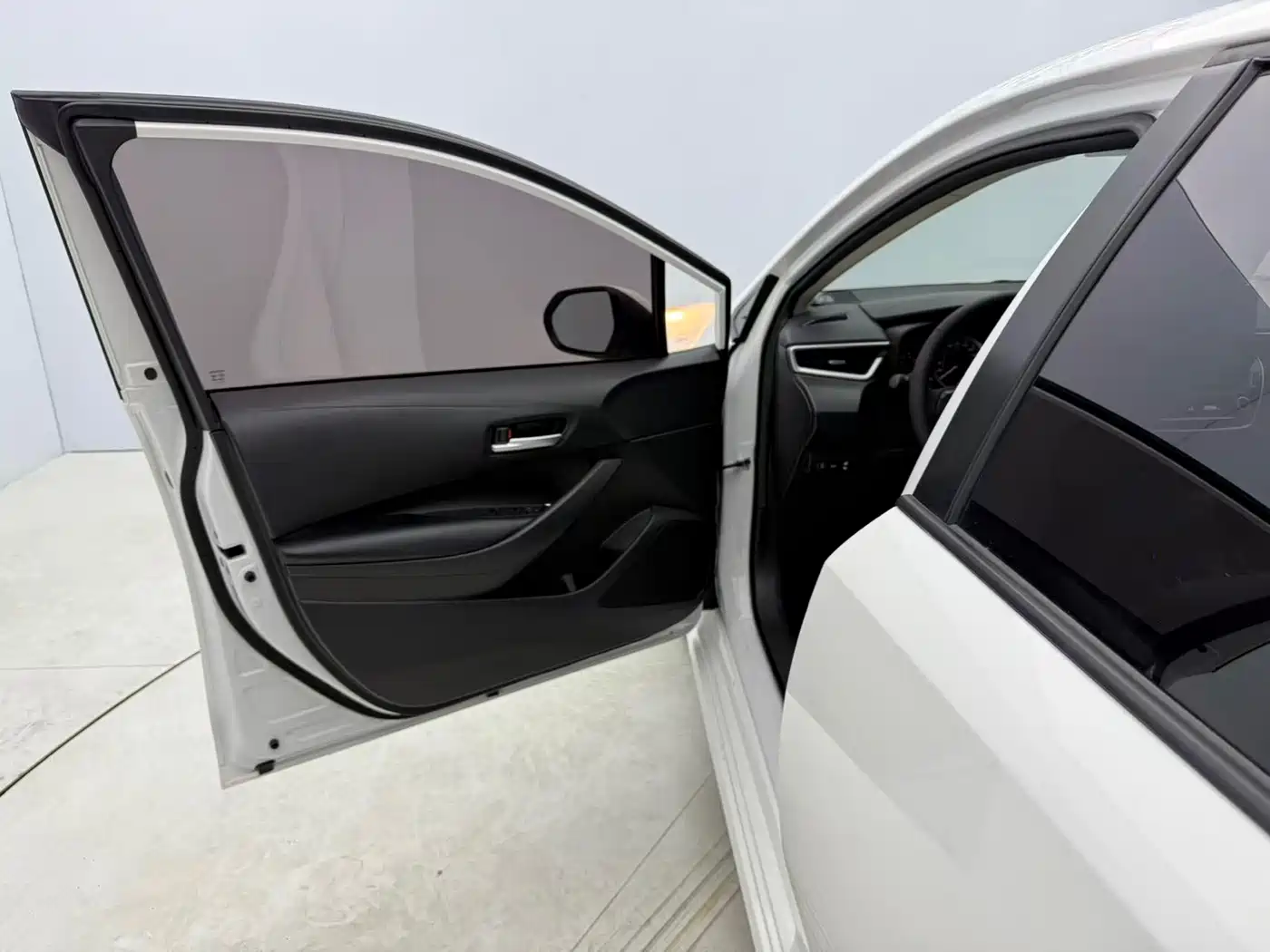 Toyota Corolla 2021 1.2T S-CVT Elite PLUS Edition фото 23