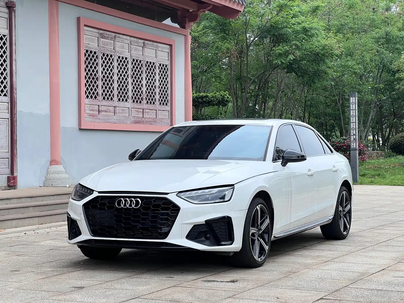 Audi A4L 2024 40 TFSI Luxury Dynamic (Starry Night Edition)