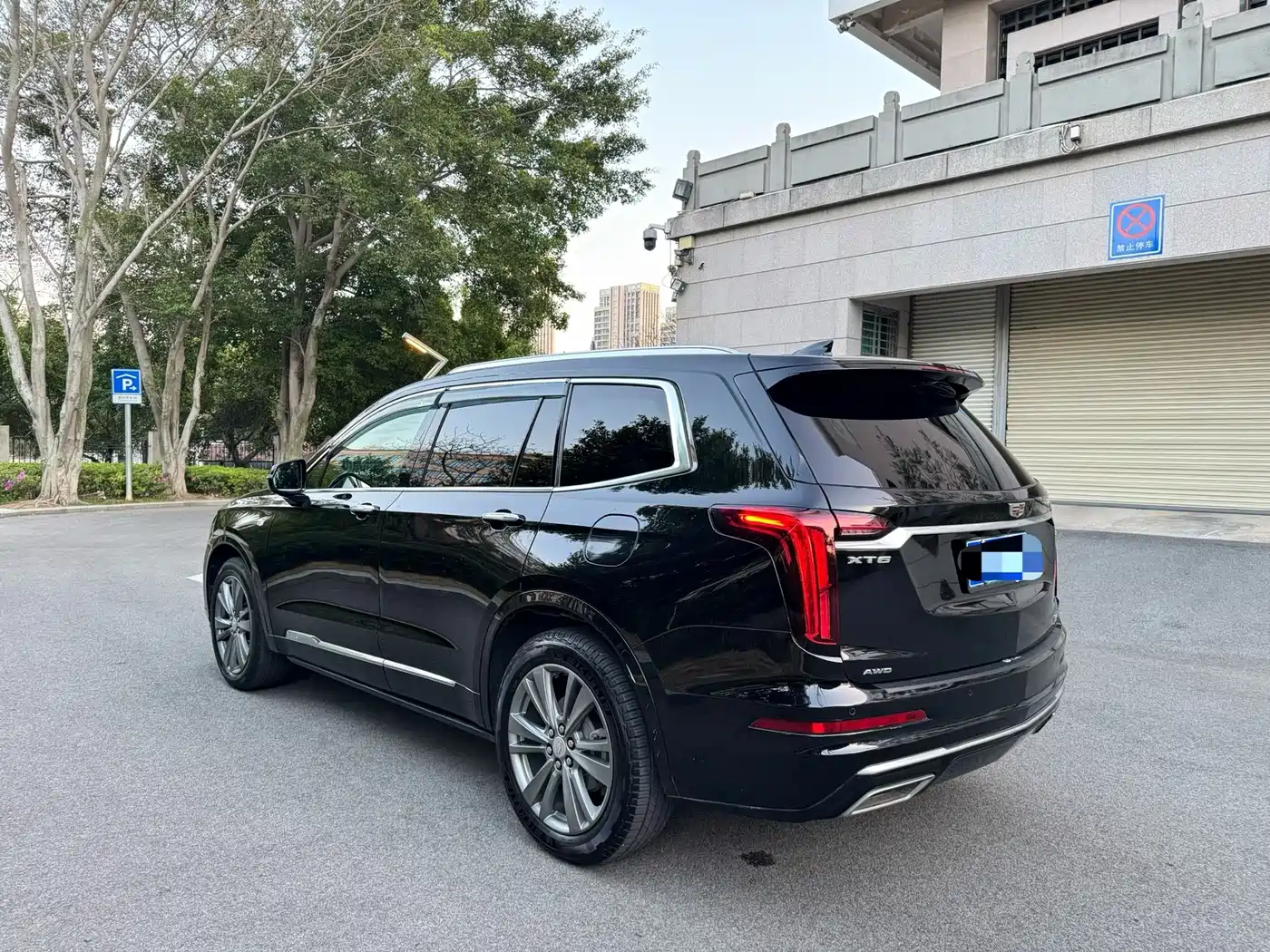 CADILLAC XT6