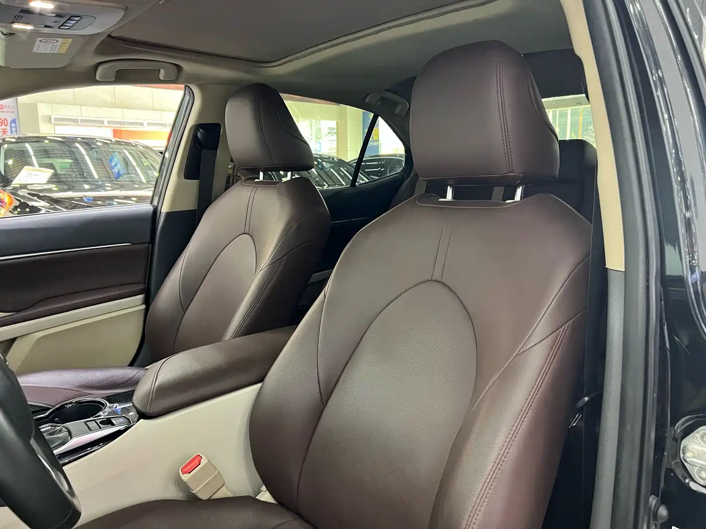 Toyota Camry 2018 2.0E Elite Edition фото 17