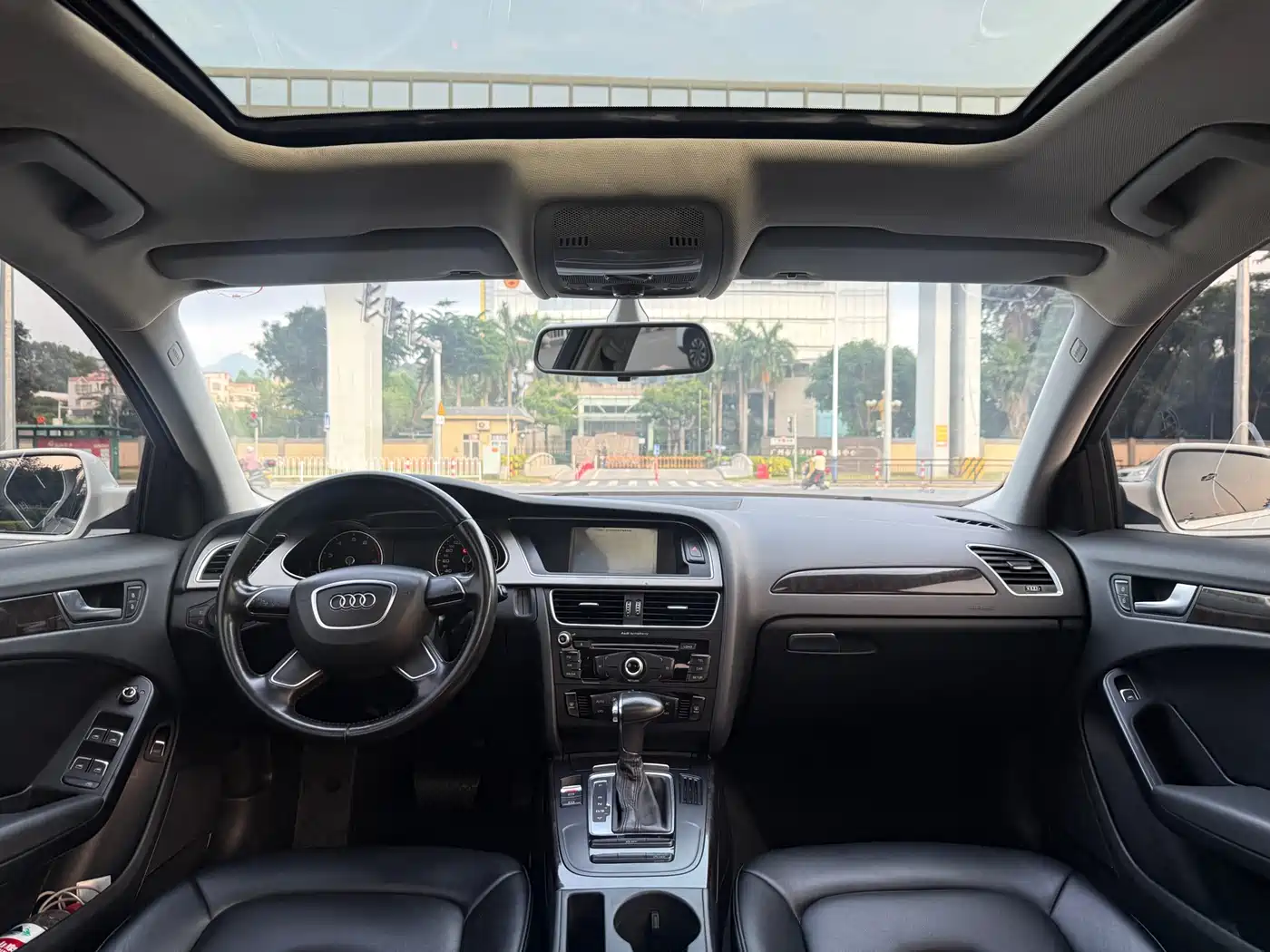Audi A4L 2013 30 TFSI Automatic Comfort фото 10