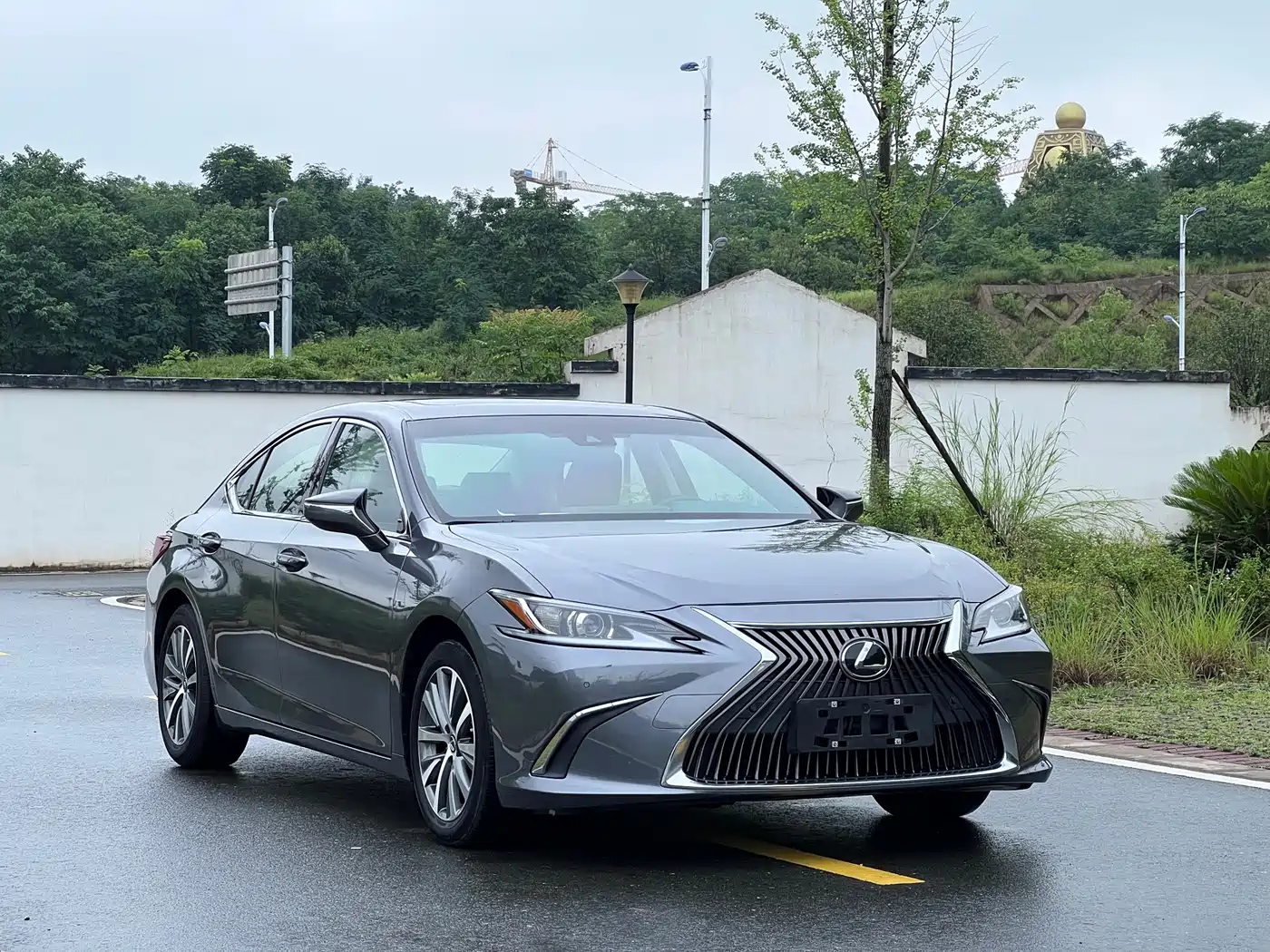 Фото 3 - Lexus ES