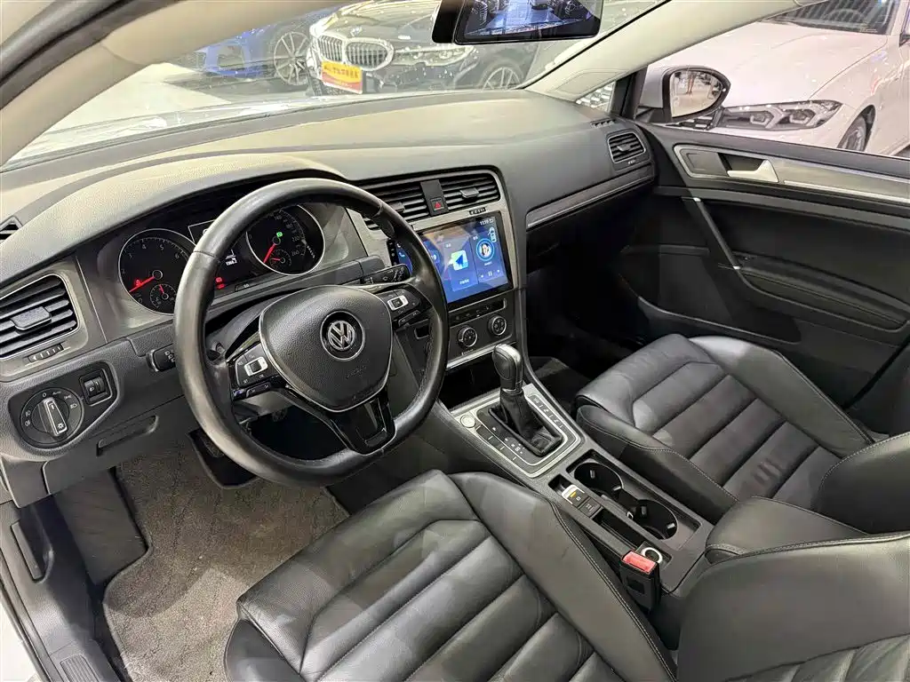 Volkswagen Golf 2015 1.4TSI Automatic Luxury фото 11