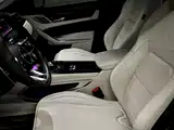 Фото 9 - Jaguar F-PACE