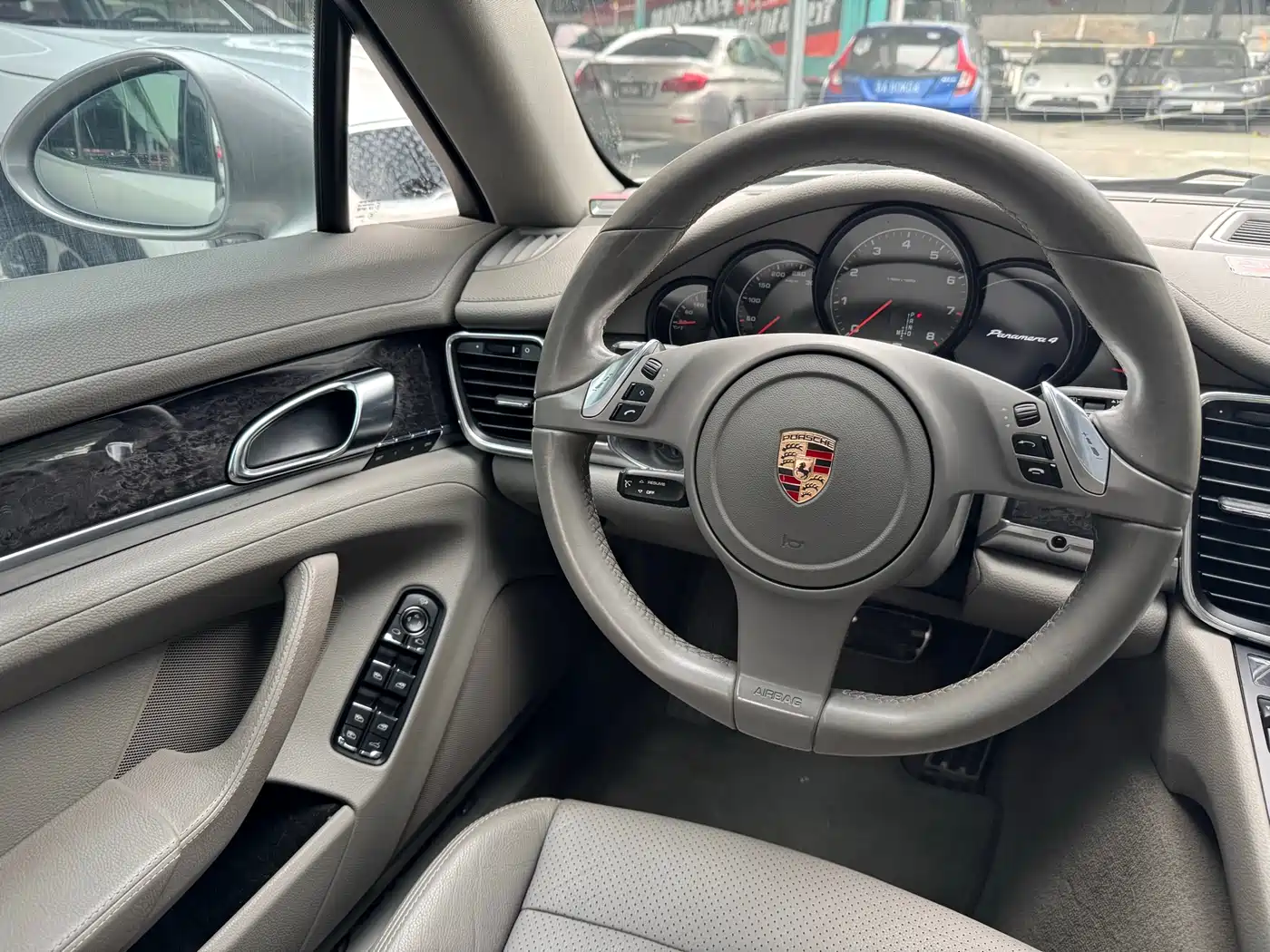 Porsche Panamera 2010 Panamera 4 3.6L фото 5