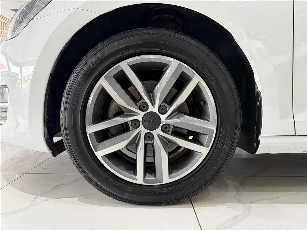 Volkswagen Golf 2015 1.4TSI Automatic Luxury фото 9