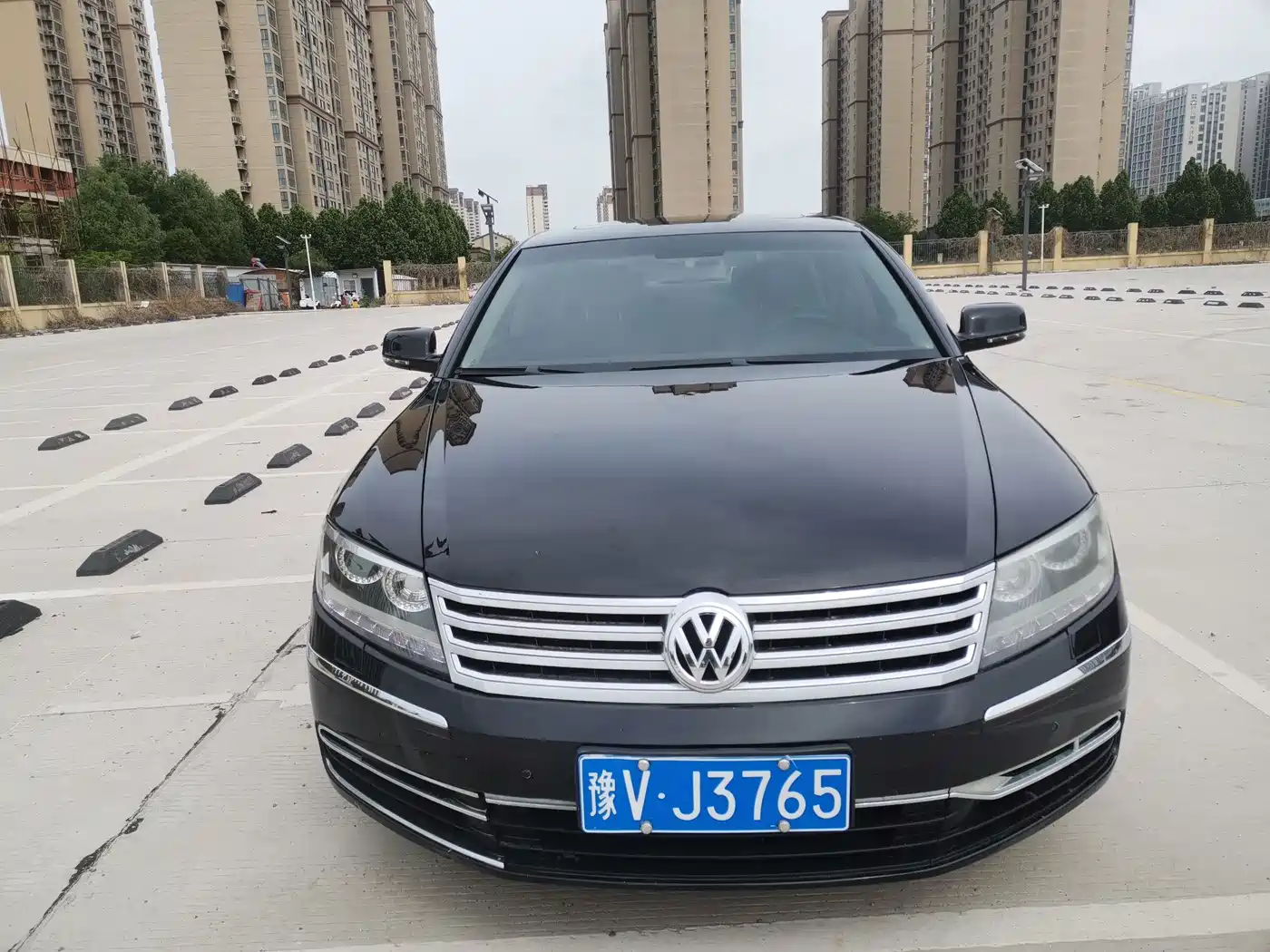 Volkswagen Phaeton 2015 Model 3.0L Exclusive Edition