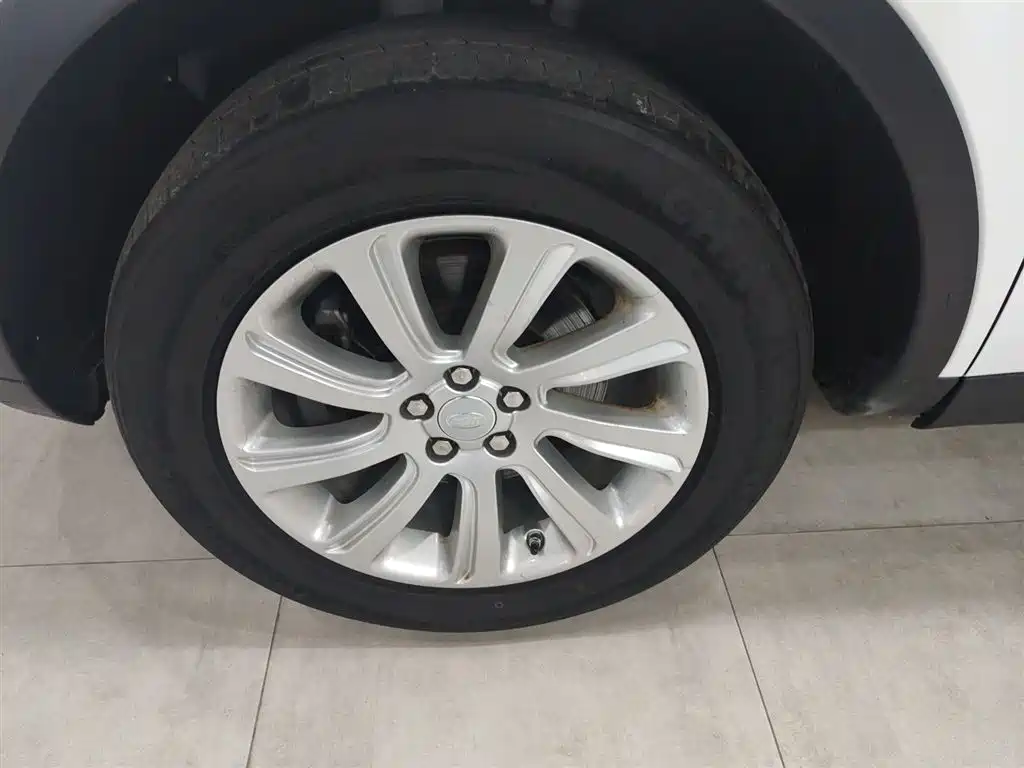 Land Rover Discovery Sport 2018 240PS PURE Edition фото 23