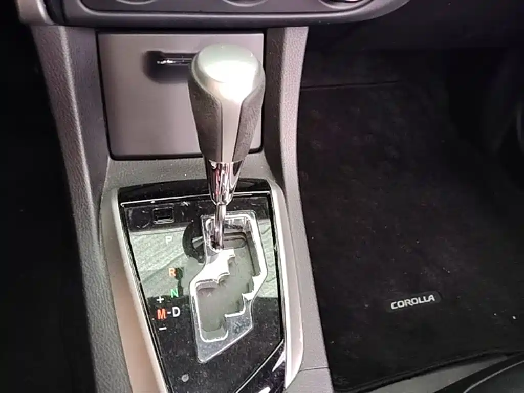 Toyota Corolla 2017 Facelift 1.2T S-CVT GL фото 14