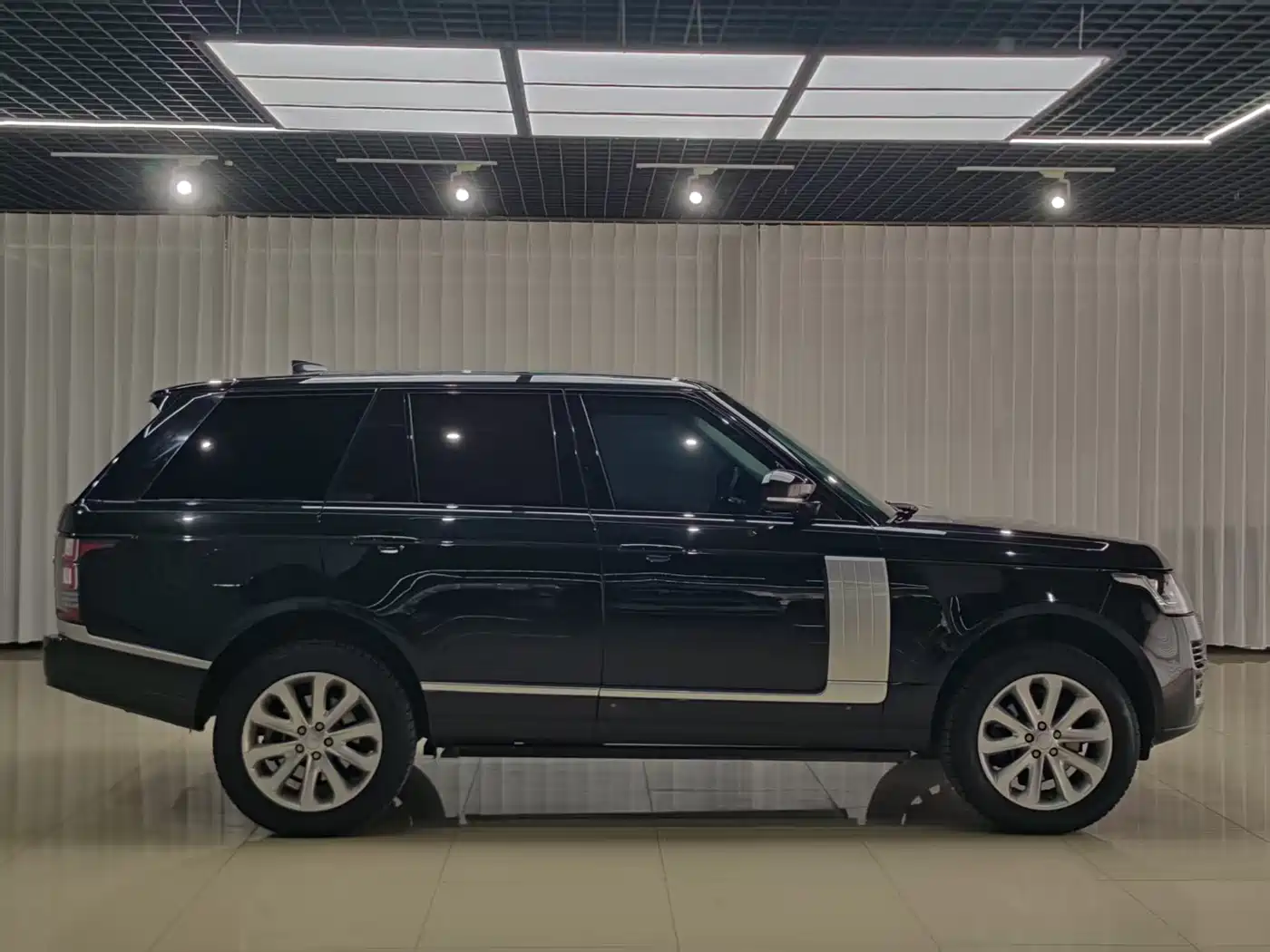 Land Rover Range Rover 2017 3.0 SC V6 Vogue фото 4