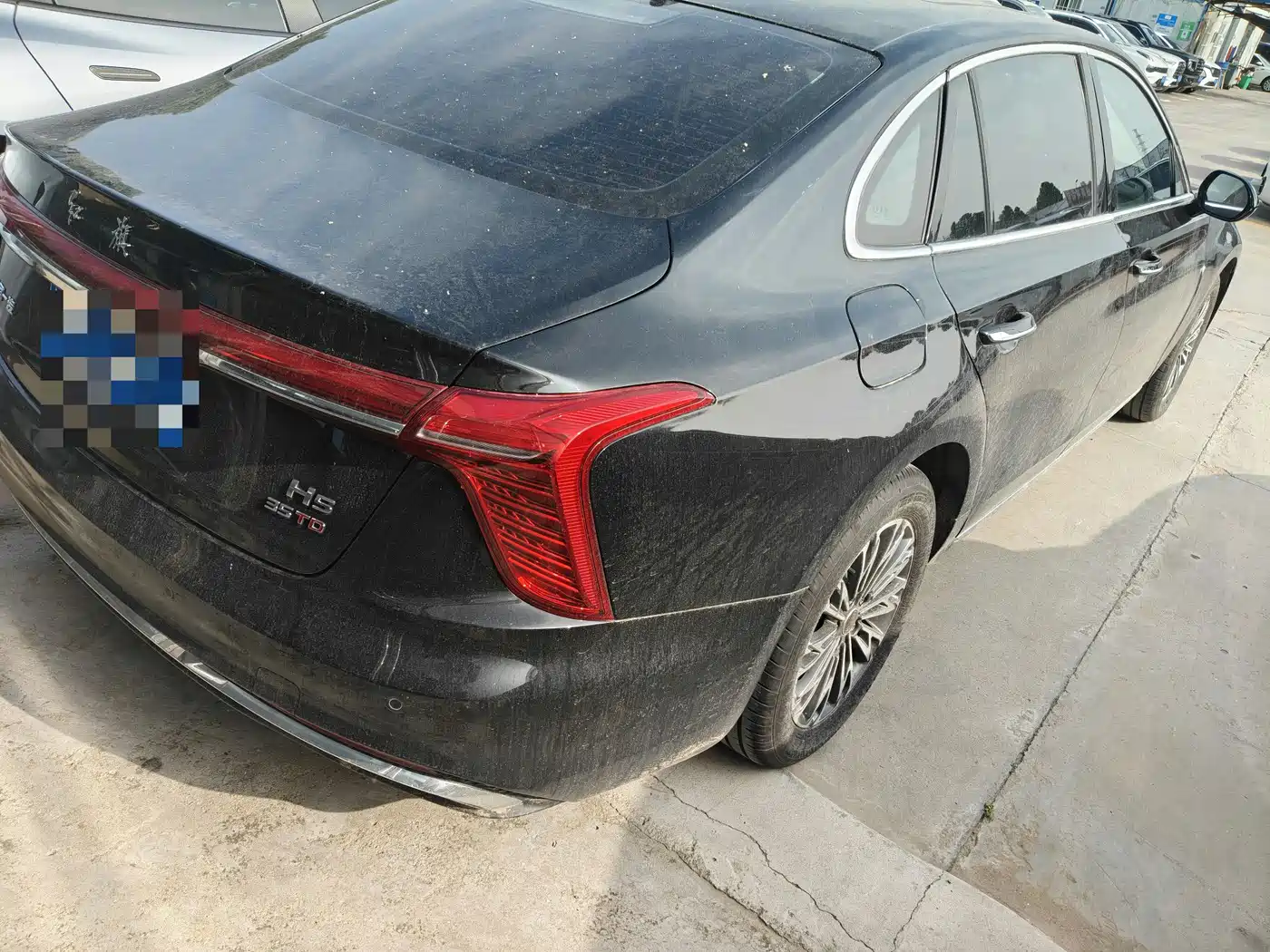 Hongqi H5 2025 1.5T DCT Flag Rhythm 500,000 Units Memorial Edition фото 8