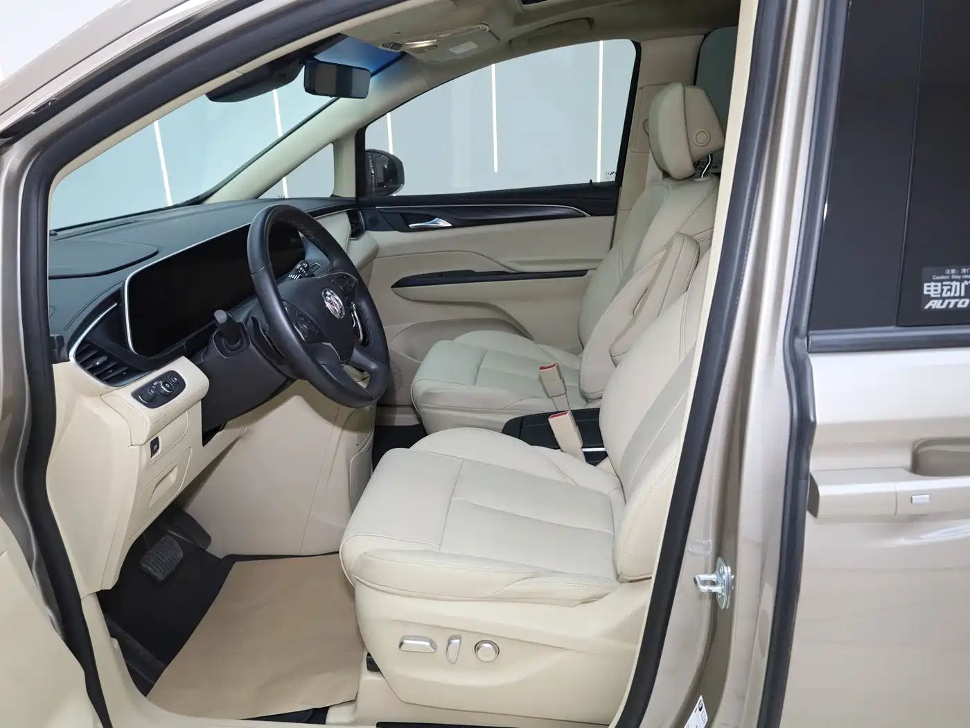 Buick GL8 2023 ES Landmaster Exclusive фото 7