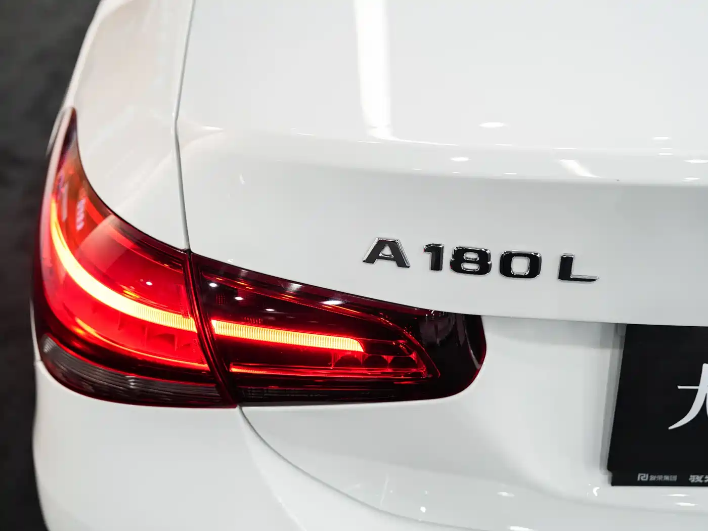 Mercedes-Benz A-Class 2019 A 180 L Sport Sedan фото 8
