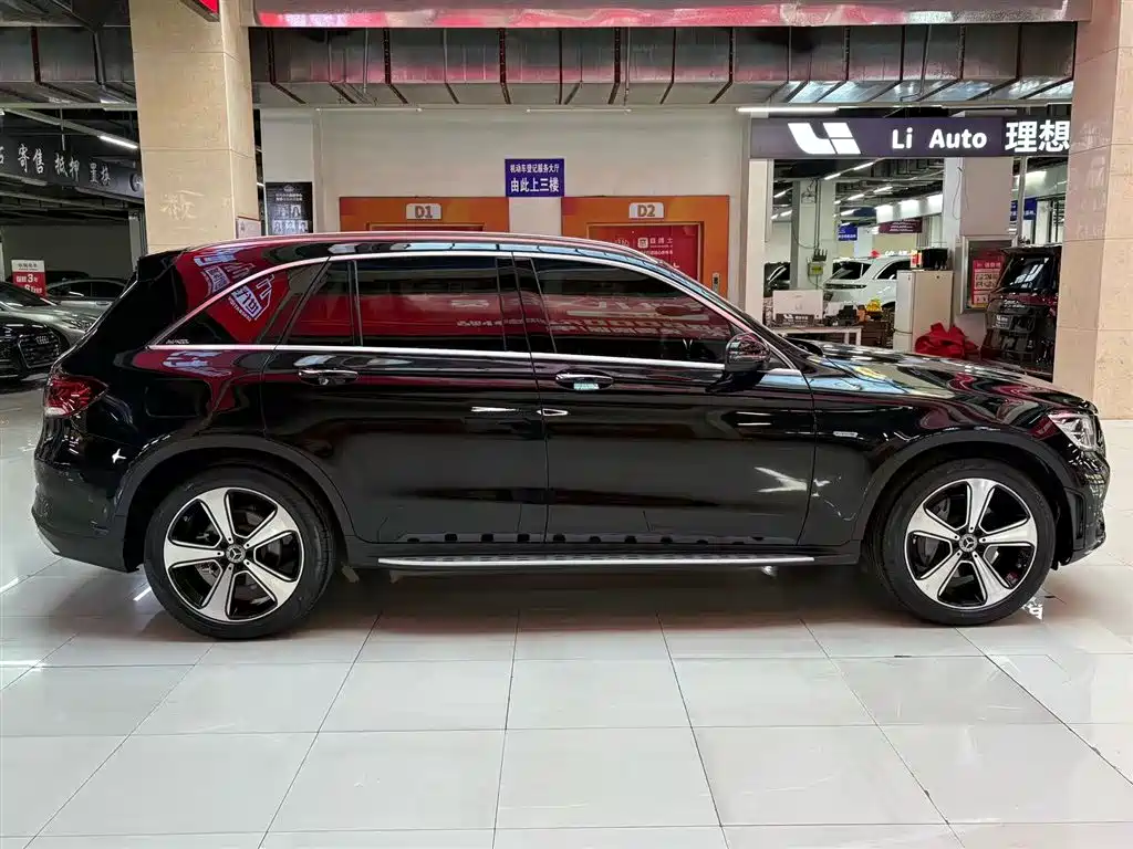 Mercedes-Benz GLC 2022 Facelift GLC 300 L 4MATIC Dynamic Collector's Edition фото 2