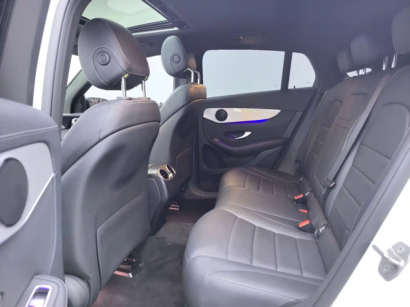 Mercedes-Benz GLC Coupe 2020 GLC 260 4MATIC Coupe SUV фото 17