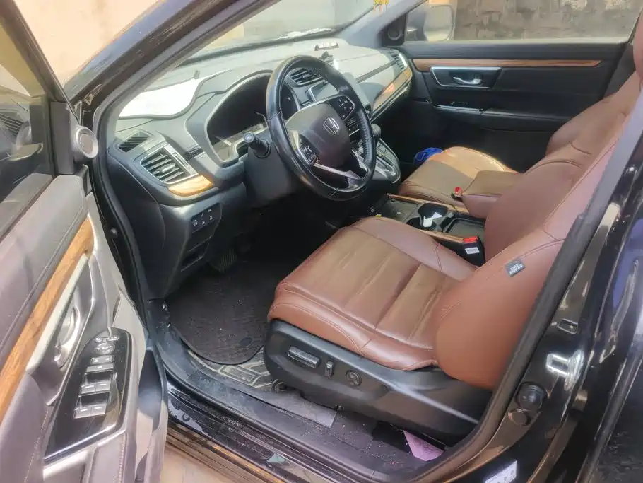 Фото 9 - Honda CR-V