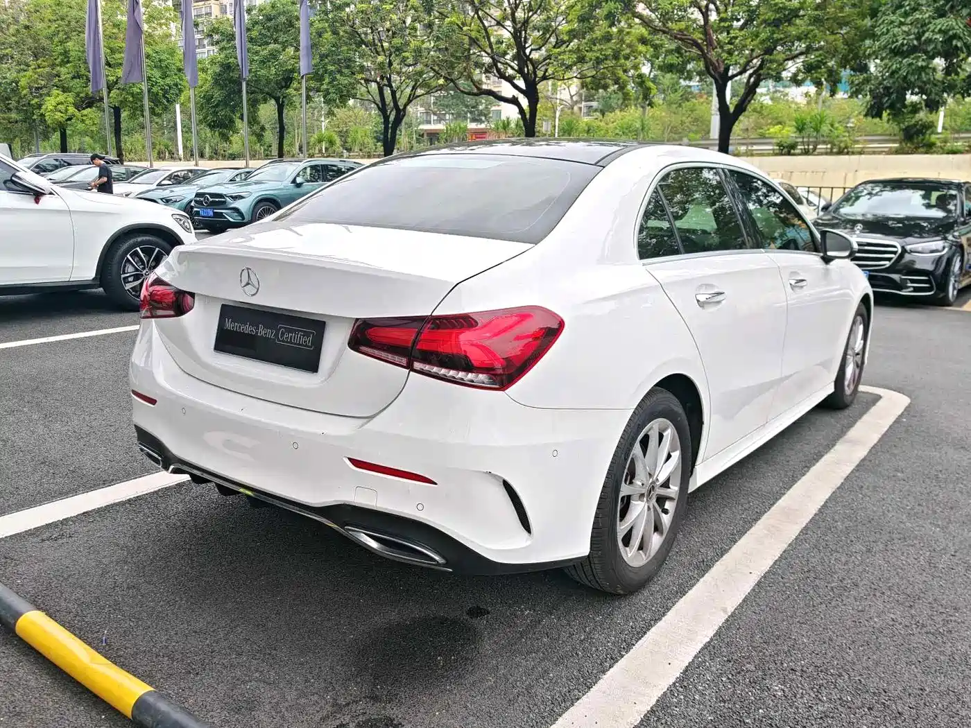 Mercedes-Benz A-Class 2020 A 200 L Sport Sedan фото 12