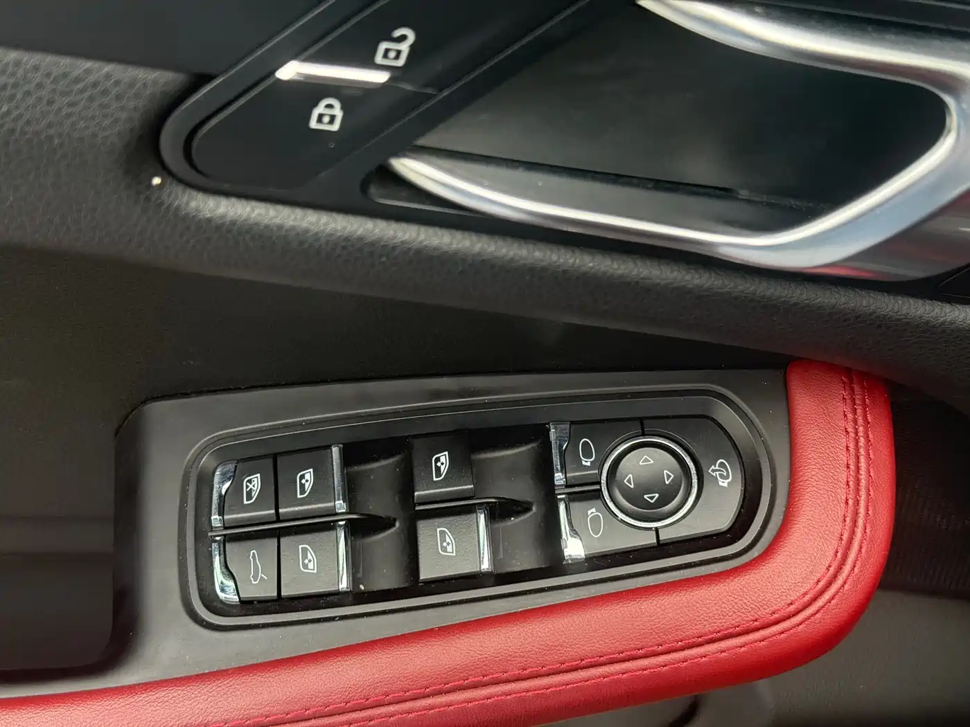 Porsche Macan 2021 Macan 2.0T фото 7