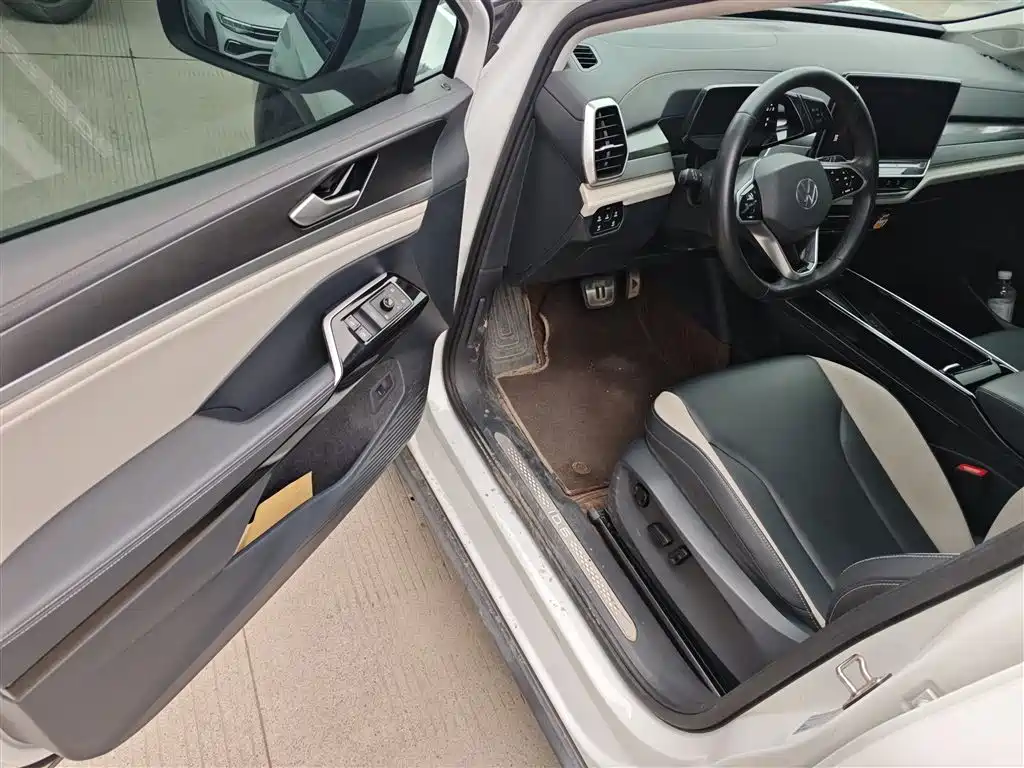 Volkswagen ID.6 CROZZ 2021 Long Range PURE+ Edition фото 13