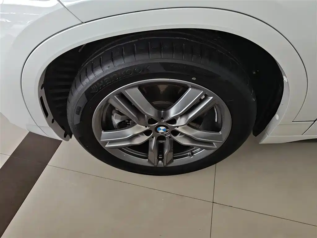 Фото 25 - BMW X2