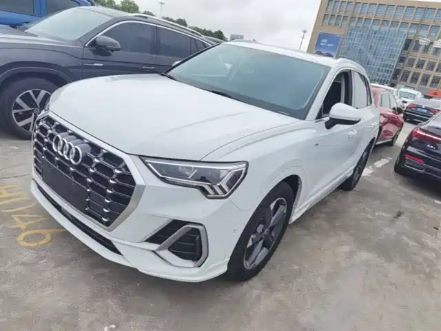 Audi Q3 35 TFSI, Стиль Драйв