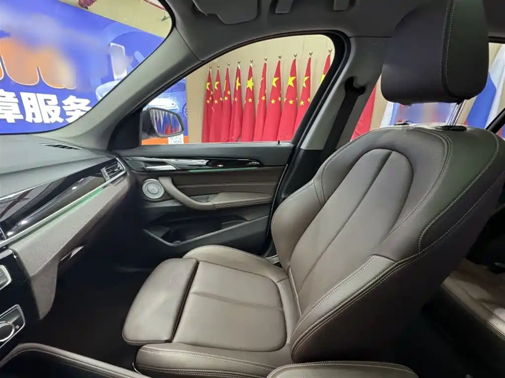BMW X1 2022 sDrive20Li Fashion фото 17