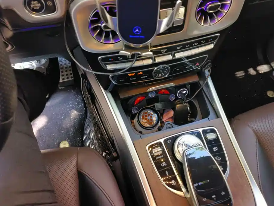 Photo 16 - Mercedes-Benz G-Class AMG