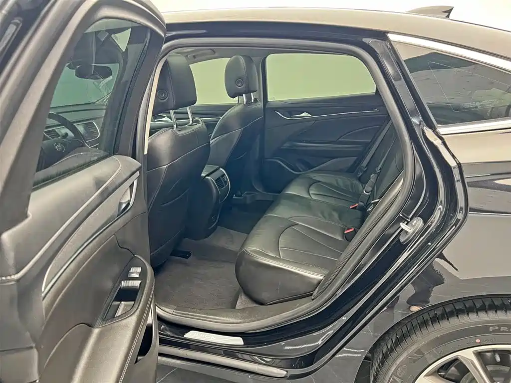 BUICK LACROSSE