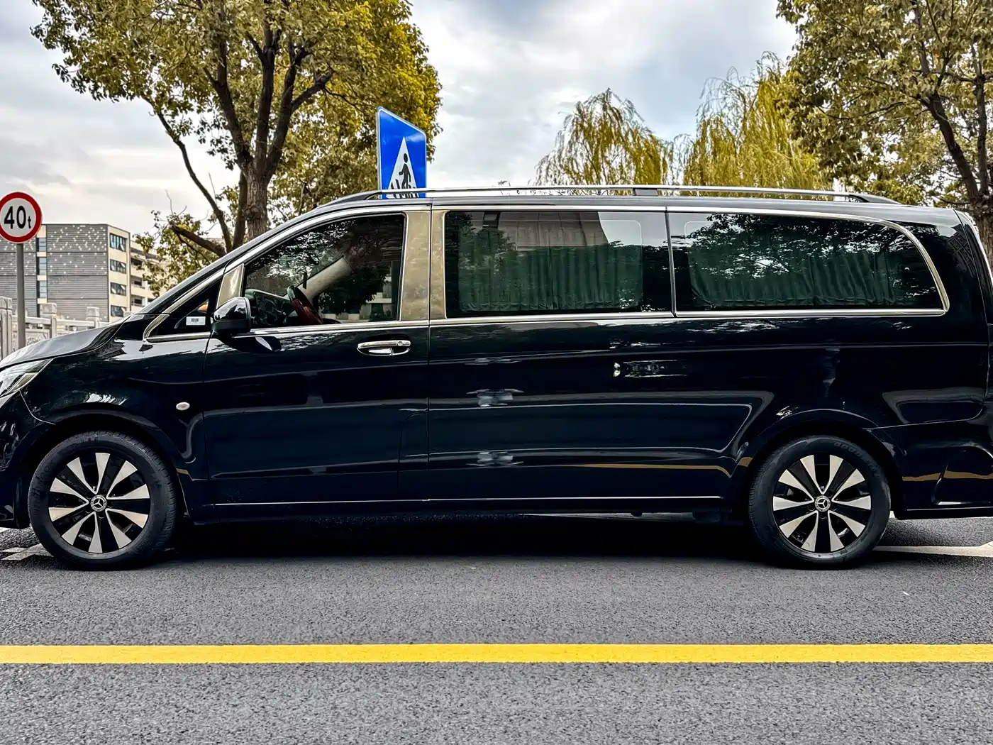Mercedes-Benz Vito 2023 2.0T Elite 7-Seater фото 27