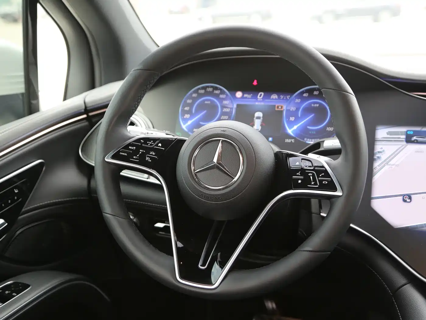 Mercedes-Benz EQS SUV 2023 450+ фото 5