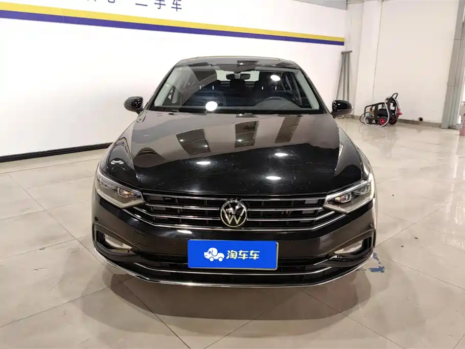 Volkswagen Magotan 2021 330TSI DSG 30th Anniversary Edition фото 2