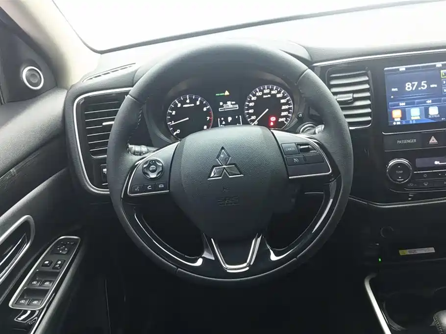 Mitsubishi Outlander 2019 2.0L 2WD Enjoy Edition 5-seater China V фото 15