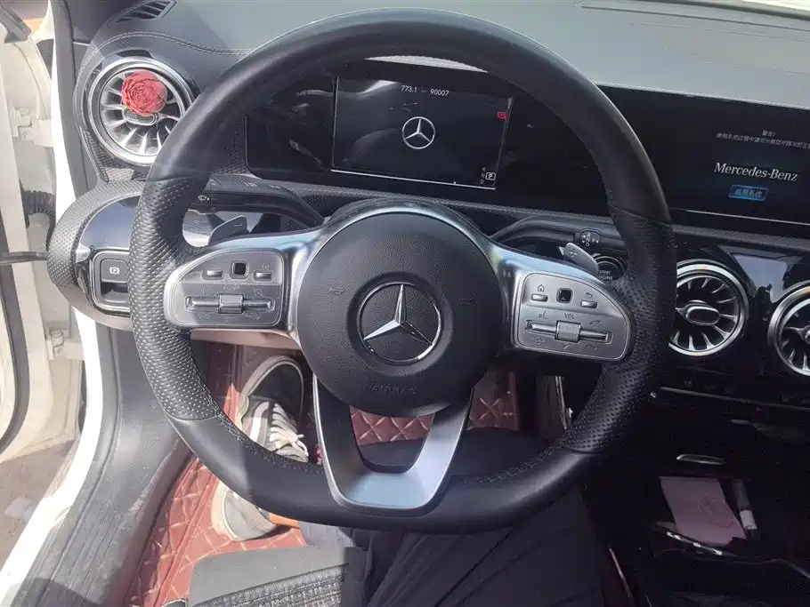 Mercedes-Benz A-Class 2019 A 180 L Sport Sedan фото 15