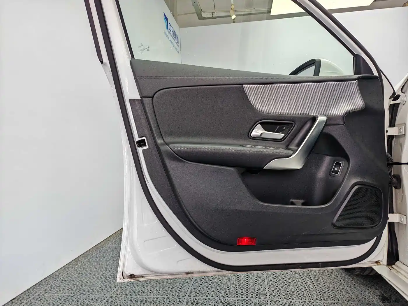 Mercedes-Benz A-Class 2025 A 180 L фото 13