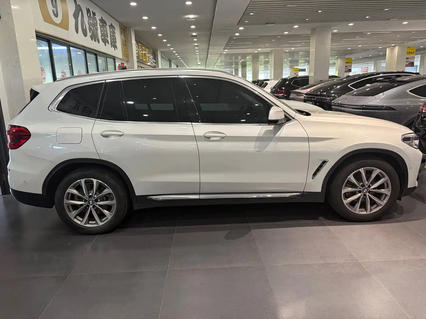 BMW X3 2020 xDrive25i Luxury Package фото 4