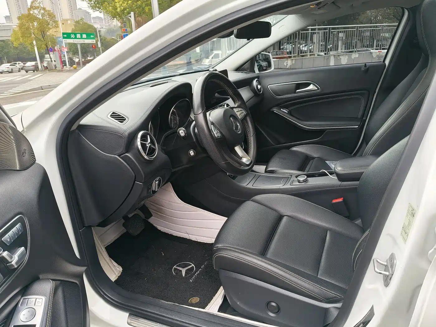Mercedes-Benz GLA 2016 GLA 200 Fashion фото 8